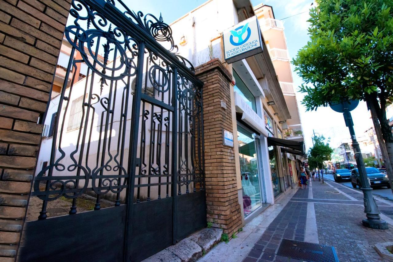 Domus Marti Hotel Formia Exterior foto