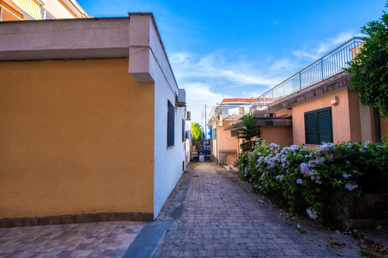 Domus Marti Hotel Formia Exterior foto
